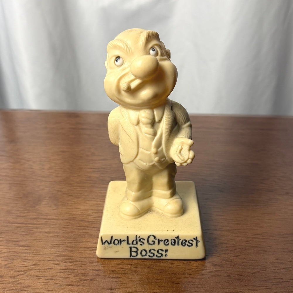 VTG 1971 R&W Berries Worlds Greatest Boss Figurine Cream Resin Office Decor USA